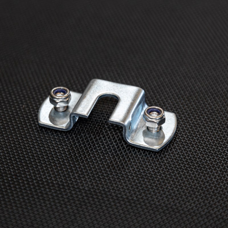 Pin & plate