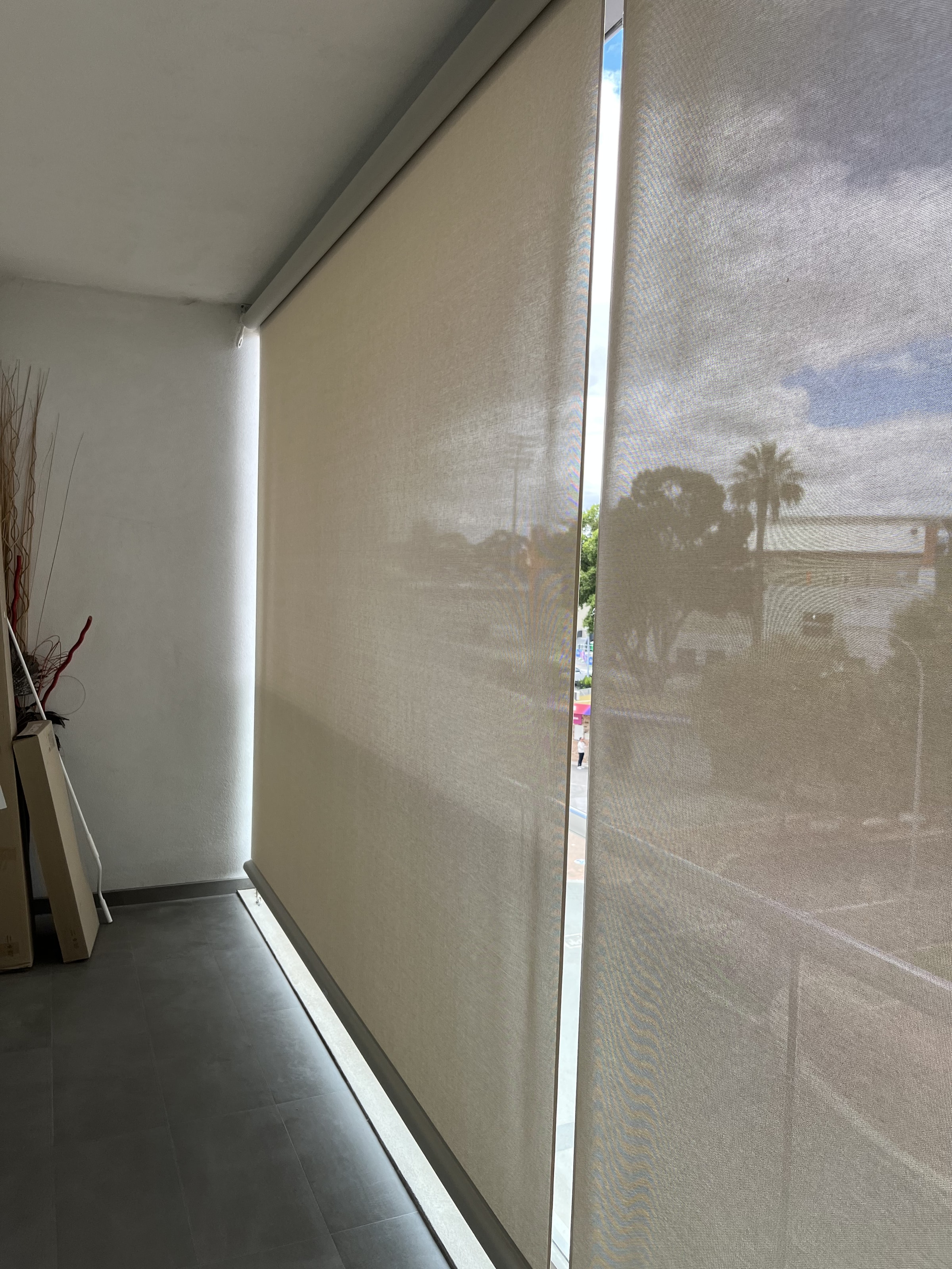 Crank & Clip outdoor blind install