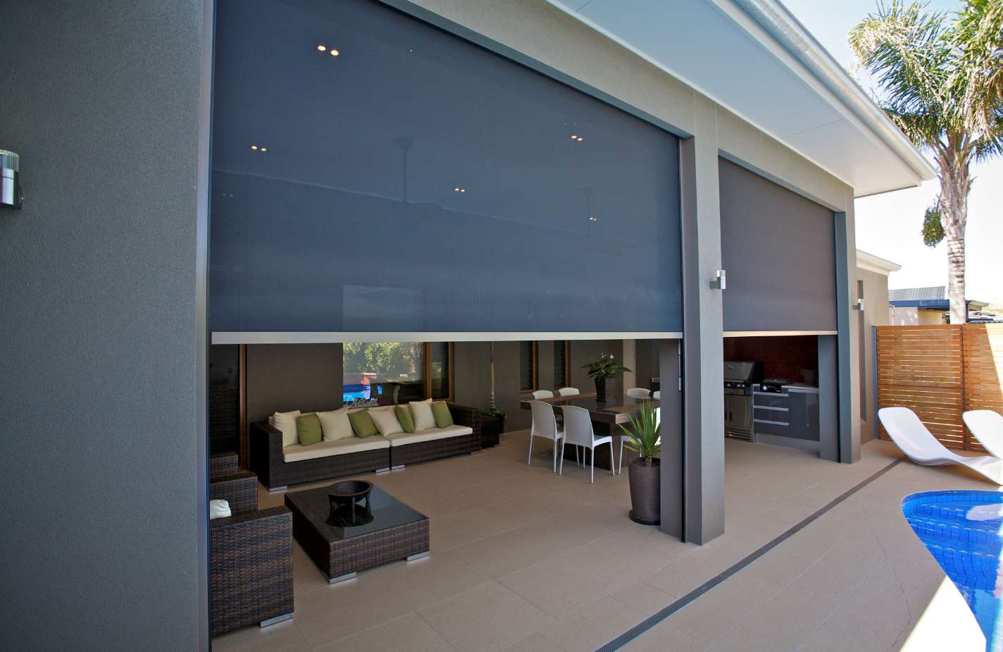 Zipscreen outdoor blind install
