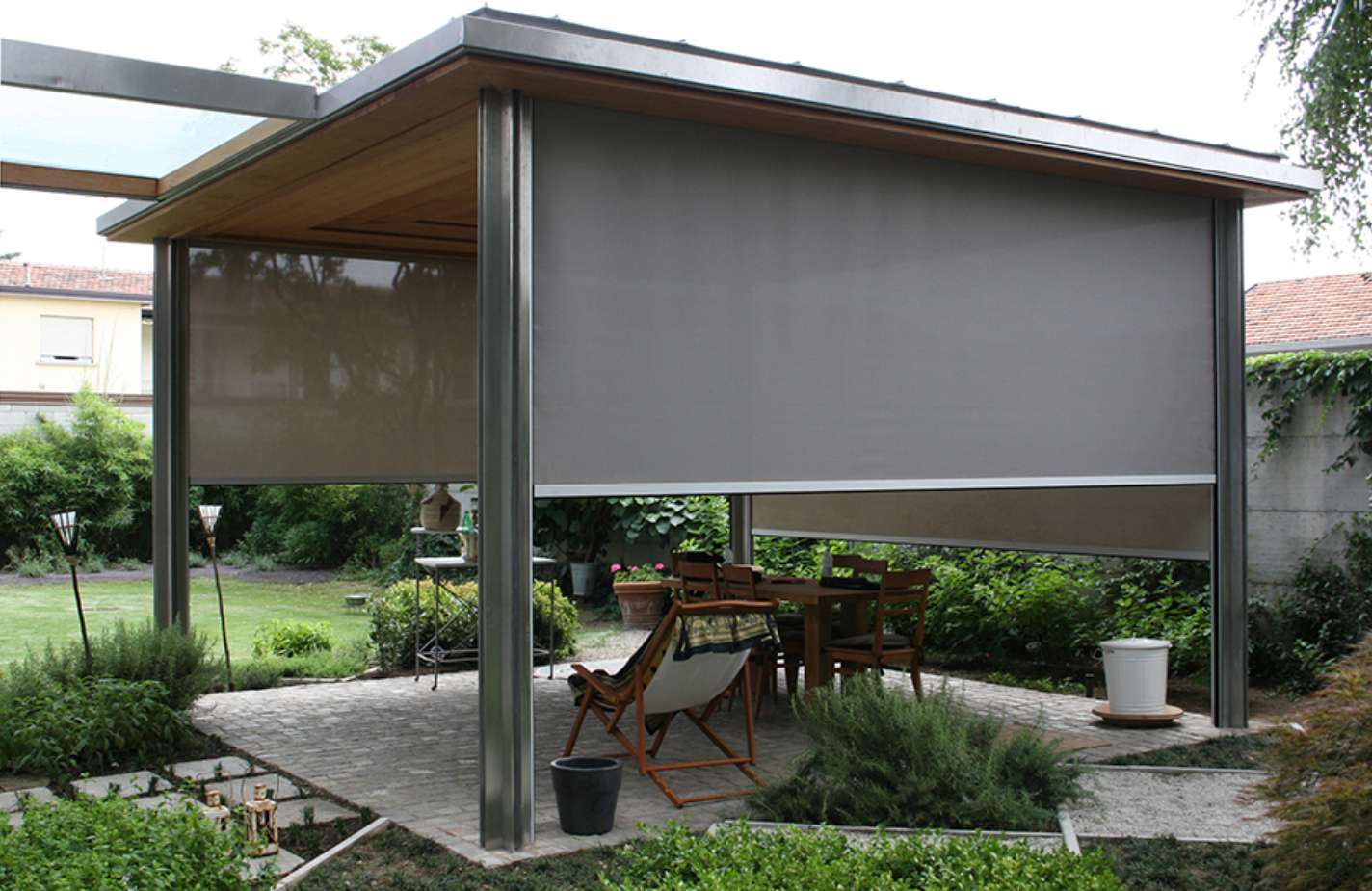 Zipscreen outdoor blind install