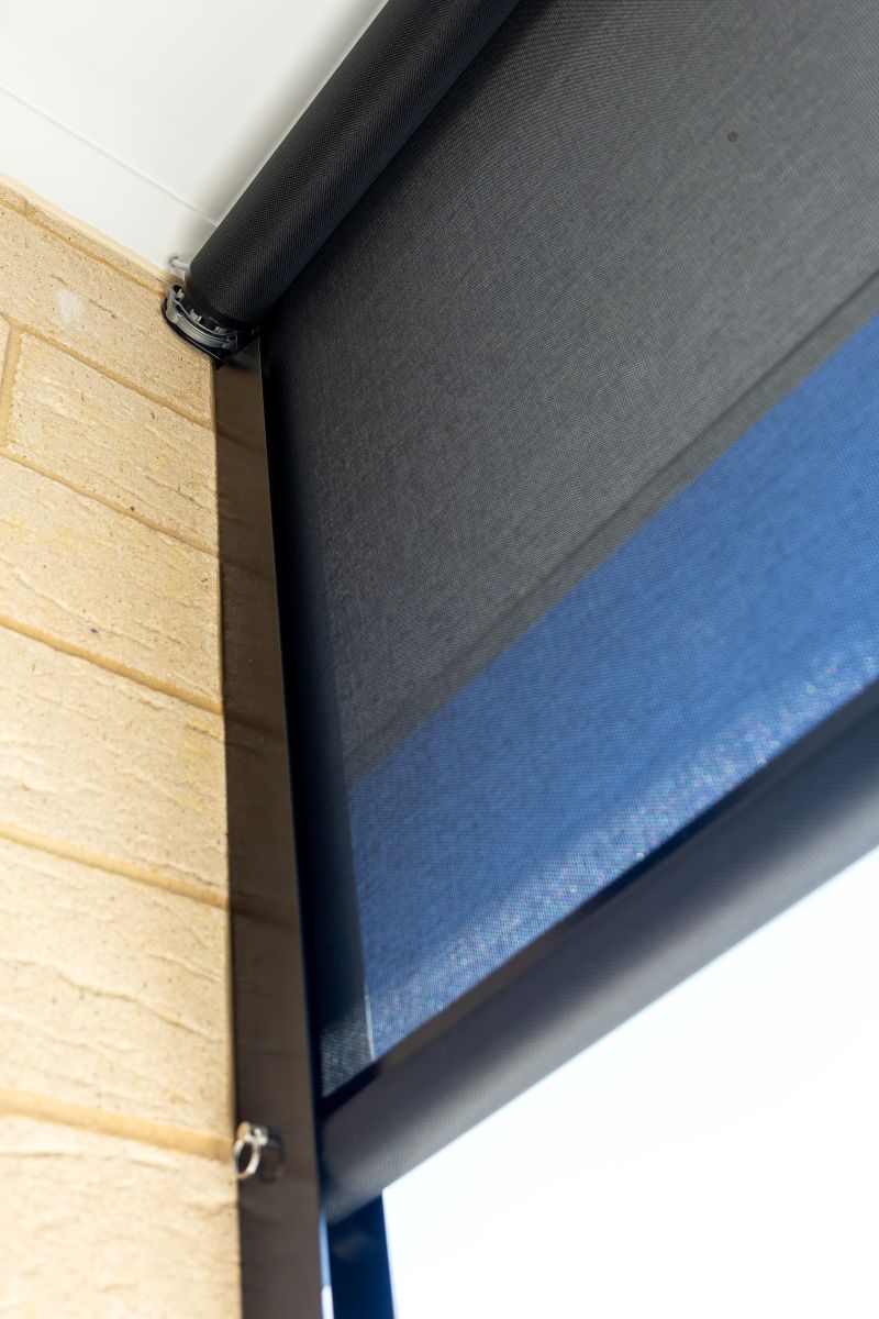 Channel blind gearbox and roller detail